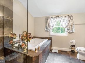 6 Windy Knoll Drive, Richboro PA 18954
