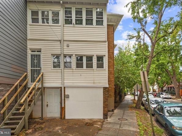 3551 Hertford Place NW, Washington DC 20010