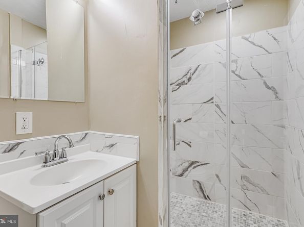 4719 25TH Street N, Arlington VA 22207