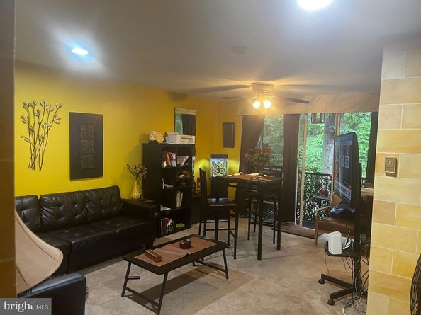 100 E Glenolden Avenue E21, Glenolden PA 19036