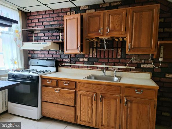 5447 Beaumont Avenue, Philadelphia PA 19143