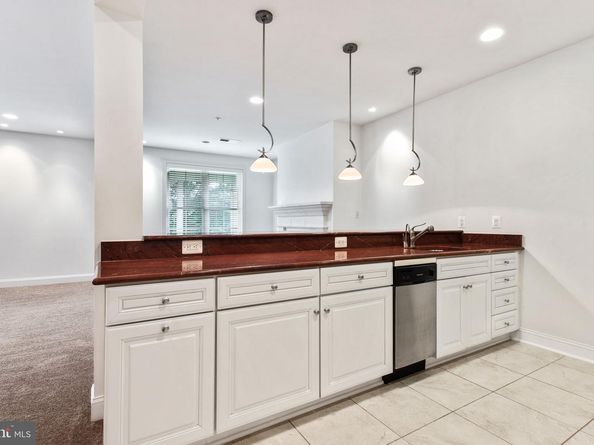 8319 Quarry Manor Terrace, Bethesda MD 20817