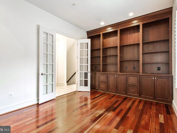 8319 Quarry Manor Terrace, Bethesda MD 20817