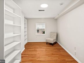 303 S 11TH Street 9, Philadelphia PA 19107