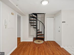 303 S 11TH Street 9, Philadelphia PA 19107