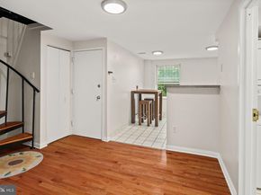 303 S 11TH Street 9, Philadelphia PA 19107