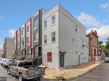 133 W Huntingdon Street