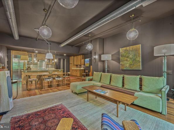 1615 N Queen Street M303, Arlington VA 22209