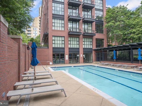 1615 N Queen Street M303, Arlington VA 22209