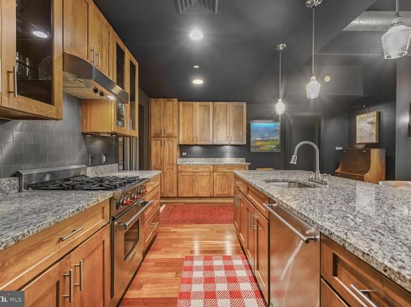 1615 N Queen Street M303, Arlington VA 22209