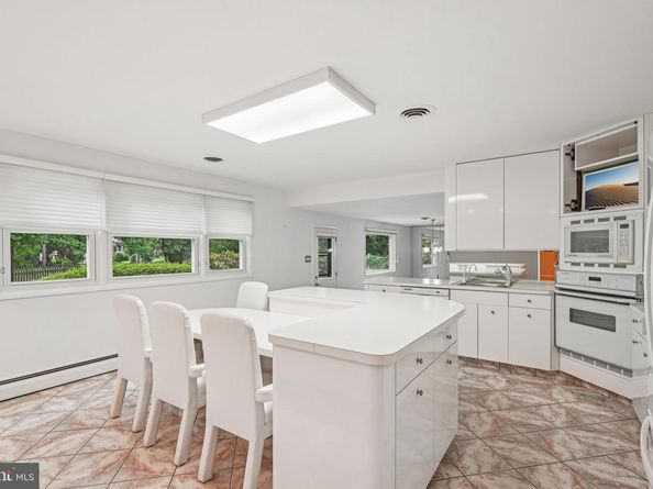 3617 Sipler Lane, Huntingdon Valley PA 19006