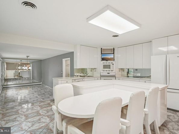 3617 Sipler Lane, Huntingdon Valley PA 19006