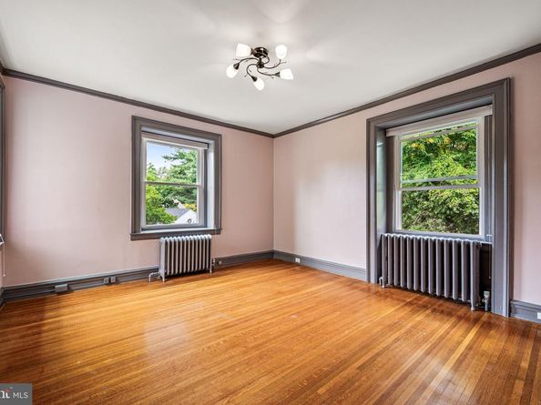 501 E Sedgwick Street, Philadelphia PA 19119