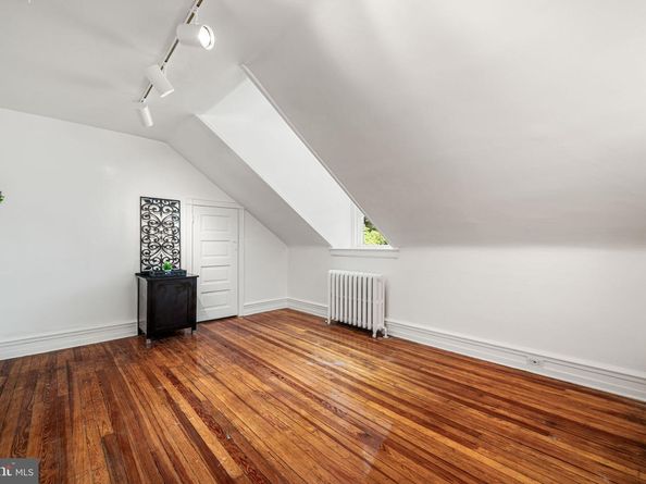 501 E Sedgwick Street, Philadelphia PA 19119