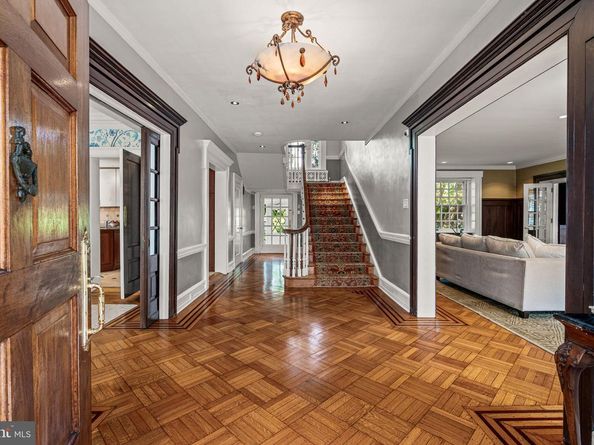 501 E Sedgwick Street, Philadelphia PA 19119