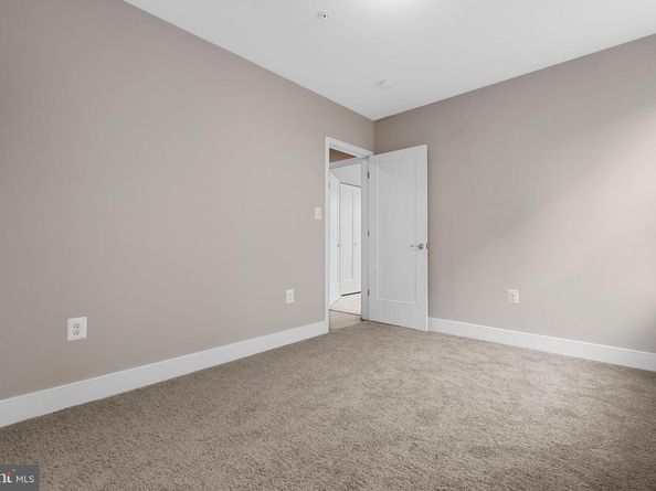 948 Division Avenue NE, Washington DC 20019
