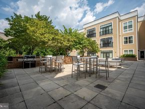 989 S Buchanan Street 311, Arlington VA 22204