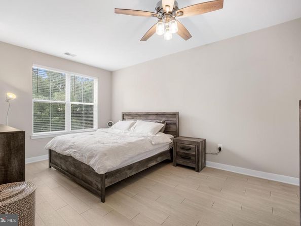 989 S Buchanan Street 311, Arlington VA 22204