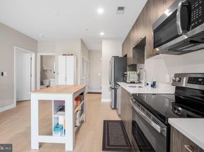 989 S Buchanan Street 311, Arlington VA 22204