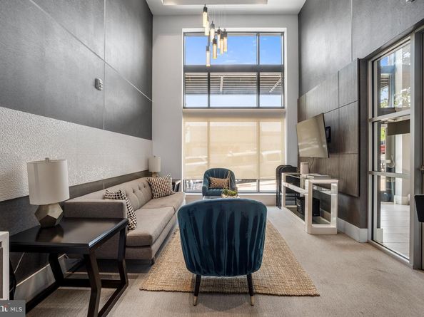 989 S Buchanan Street 311, Arlington VA 22204