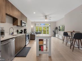 989 S Buchanan Street 311, Arlington VA 22204