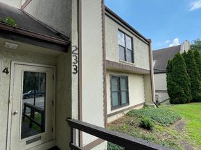 233 Township Line Road 4C, Elkins Park PA 19027