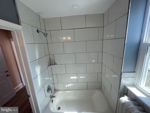 2423 E Allegheny Avenue, Philadelphia PA 19134