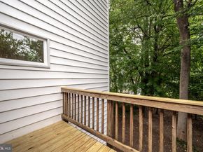 6801 Cavalier Trail, Falls Church VA 22042