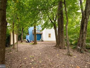 6801 Cavalier Trail, Falls Church VA 22042