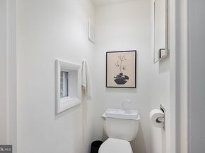 6801 Cavalier Trail, Falls Church VA 22042