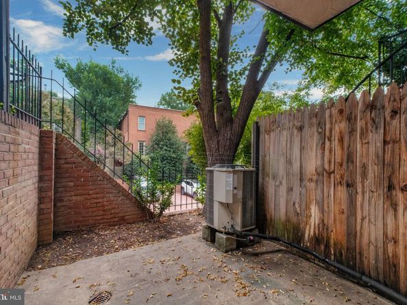 4617 1/2 Macarthur Boulevard NW A, Washington DC 20007