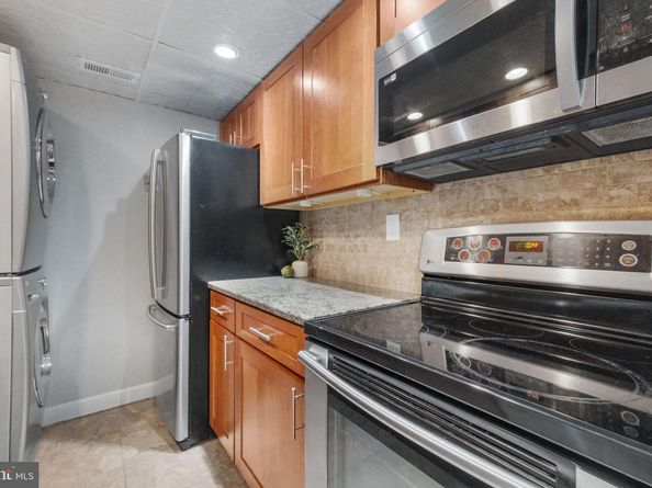4617 1/2 Macarthur Boulevard NW A, Washington DC 20007