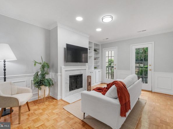 4617 1/2 Macarthur Boulevard NW A, Washington DC 20007