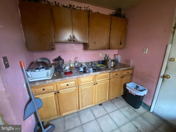 417 Holly Road, Yeadon PA 19050