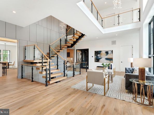 6908 Southridge Drive, Mclean VA 22101