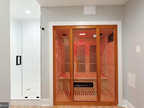 6908 Southridge Drive, Mclean VA 22101