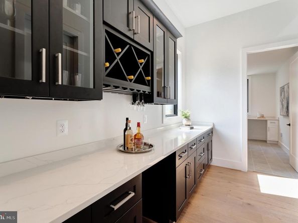 6908 Southridge Drive, Mclean VA 22101