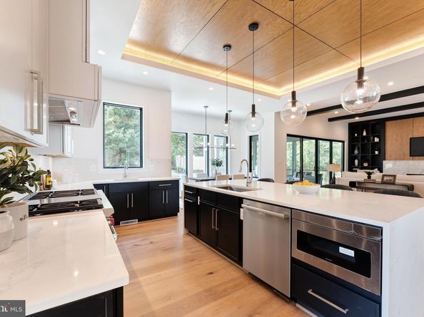 6908 Southridge Drive, Mclean VA 22101