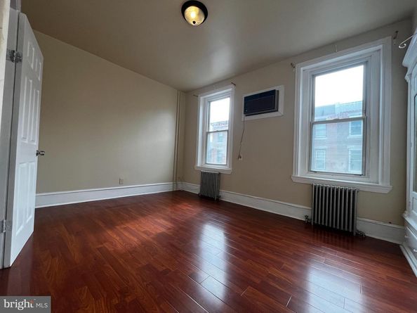 1635 S 15TH Street, Philadelphia PA 19145