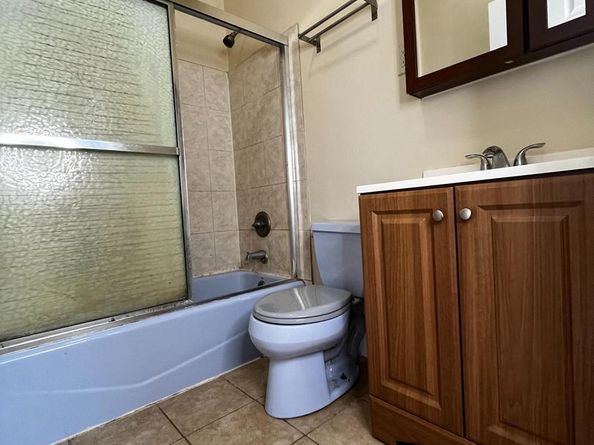 1635 S 15TH Street, Philadelphia PA 19145