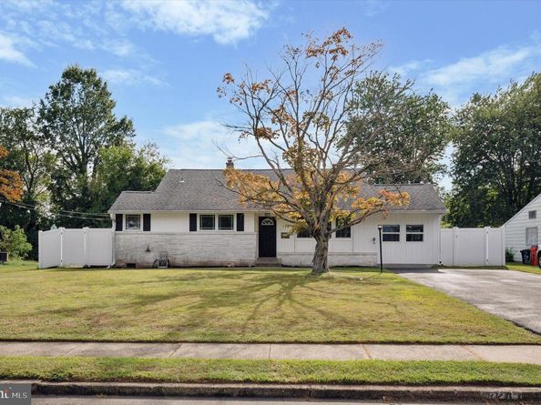 724 Cypress Road, Warminster PA 18974