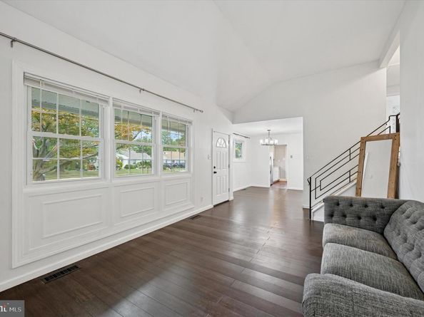724 Cypress Road, Warminster PA 18974