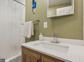 1105 Latimer Street, Philadelphia PA 19107