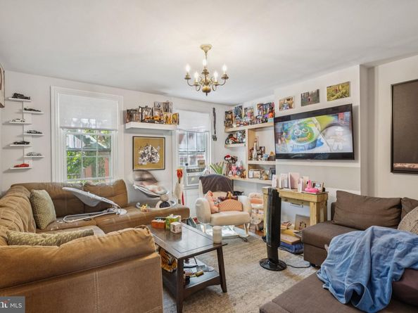 1105 Latimer Street, Philadelphia PA 19107
