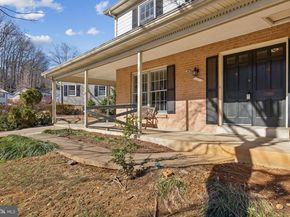6108 Larstan Drive, Alexandria VA 22312