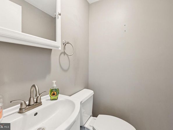 6108 Larstan Drive, Alexandria VA 22312