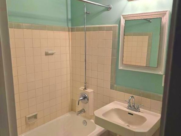 3325 Valley Drive, Alexandria VA 22302