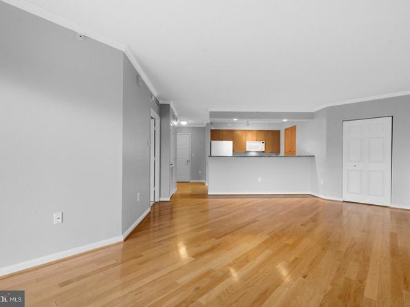 3101 N Hampton Drive 407, Alexandria VA 22302