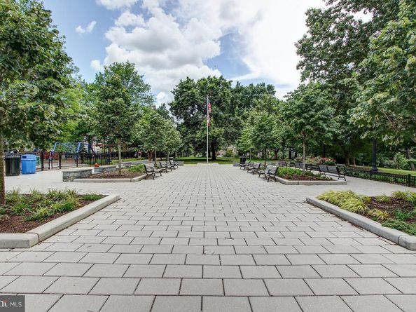 1738 T Street NW 1, Washington DC 20009