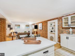 1738 T Street NW 1, Washington DC 20009